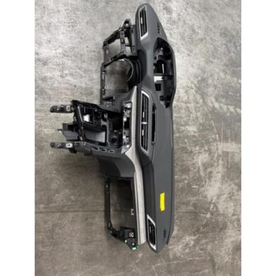 Peugeot 5008 1.2 12V Hybrid Dashboard 2022 16180454ZD