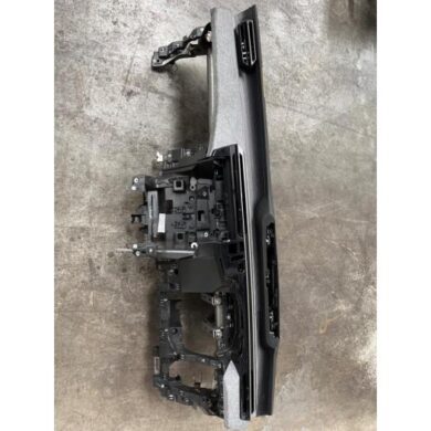 Peugeot 3008 1.2 12V Hybrid 136 Dashboard 2024 98481282ZD