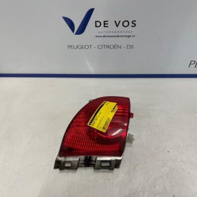 Peugeot 2008 1.2 12V e-THP PureTech 130 Mistachterlicht 2016 6350GH