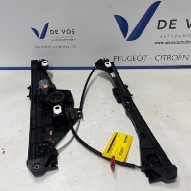 Peugeot 3008 1.2 12V Hybrid 136 Fenstermechanik 4-türig links vorne 2024 9839846280