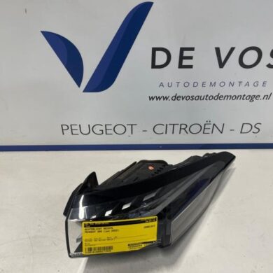 Peugeot 308 1.6 16V HYbrid 225 Achterlicht rechts 2022 9835299380