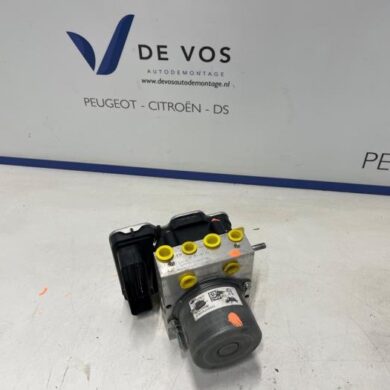 Peugeot 308 1.6 16V HYbrid 225 ABS pump 5G06 2022 9846724480