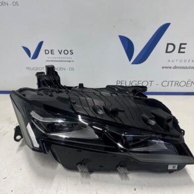 Peugeot 308 1.6 16V HYbrid 225 Headlight, right 2022 9839312080