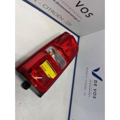 Opel Vivaro 2.0 Diesel 145 Rücklicht links 2024 9808243180