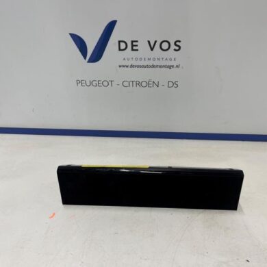 Peugeot 3008 1.2 12V Hybrid 136 Radio control panel 2024 9850483880