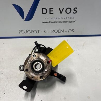 Peugeot 108 1.0 12V VVT-i Fusee links-voor 2021 B000905680