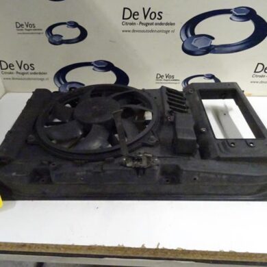 Citroen C4 1.6 HDi 16V 110 Cooling fan housing 2006 9676568780-7104V2-1253G7-1253K2
