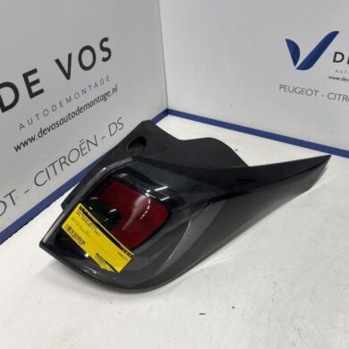 Opel Crossland X 1.2 Turbo 12V Achterlicht rechts 2021 39235952-YQ00767080