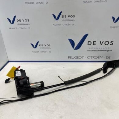 Peugeot 1007 1.4 Sliding door motor, right 2006 9138P6