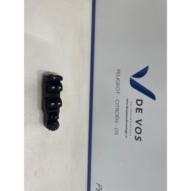 Peugeot 3008 1.2 12V e-THP PureTech 130 Multi-functional window switch 2020 98319739ZD