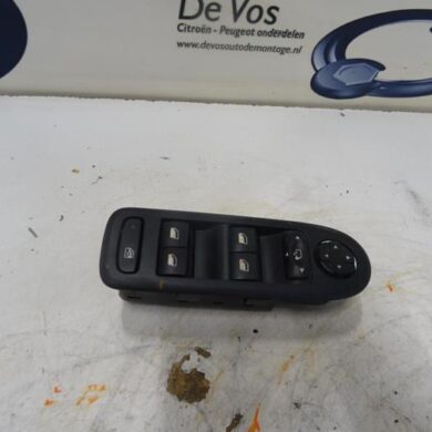Peugeot 308  Multi-functional window switch 2009 6490S6