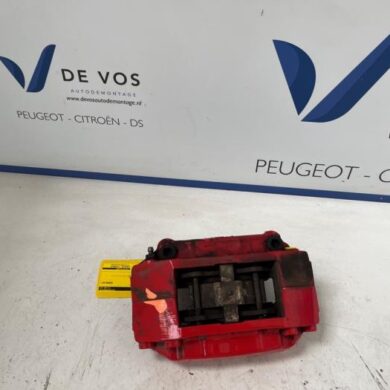 Peugeot 208 1.6 16V GTI Remklauw (Tang) rechts-voor 5GR-5G04 2016 1616313280-1651754380