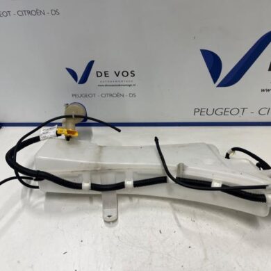 DS Automobiles DS7 Crossback 1.6 16V E-Tense 225 Front windscreen washer reservoir 2023 9830838180