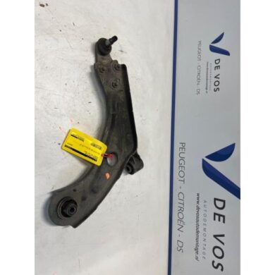Peugeot 508 1.6 16V Hybrid 225 Front wishbone, left 2023 9846329880
