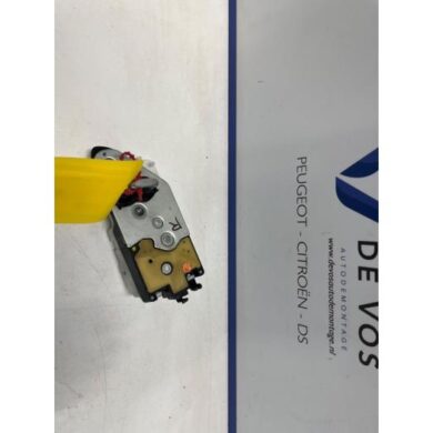 Peugeot 1007 1.4 Door lock mechanism 2-door, right 2006 916465