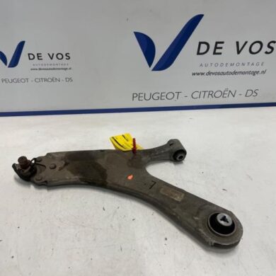 Opel Mokka 1.5 CDTi 16V Front wishbone, left 2022 9831682580