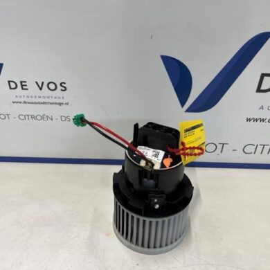 Peugeot 508 1.6 16V Hybrid 225 Heating and ventilation fan motor 2023 1610497180