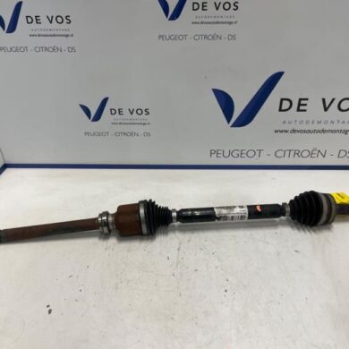 Peugeot 3008 1.2 12V e-THP PureTech 130 Aandrijfas rechts-voor HNS-HN05 2020 9811176480-1617300580 20GT83
