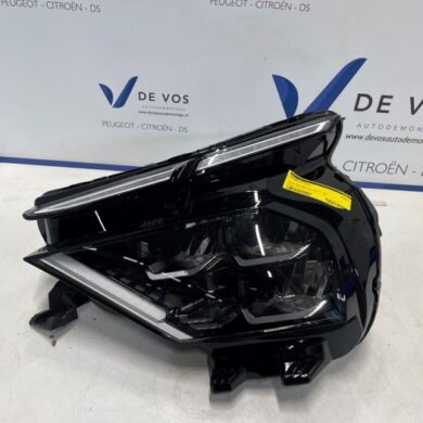 Citroen C4 1.2 PureTech 130 12V Koplamp links 2020 9830649480