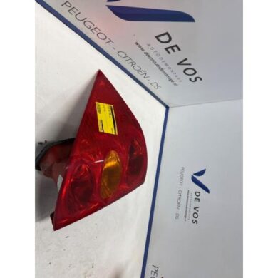 Peugeot 1007 1.4 Taillight, left 2006 6350V5