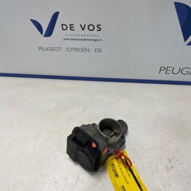 Peugeot 1007 1.4 Gasklephuis KFV 2006 1635R8