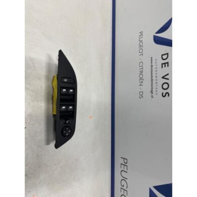 Peugeot 2008 1.2 VTi 12V PureTech 130 Combischakelaar ramen 2024 98421760ZD