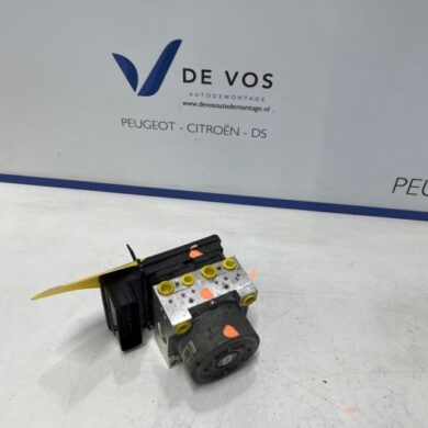 Opel Corsa 1.2 Turbo 12V 100 ABS Pomp HNK-HN05 2020 9836178080-1673650380-1682605380