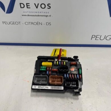 Citroen C3 Picasso 1.6 16V VTI 120 Fuse box 2013 6500HV-9667199680
