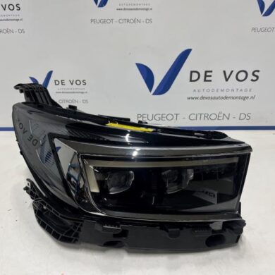 Opel Grandland X 1.2 Turbo 12V Hybrid Headlight, right 2023 1682805280-9850139280