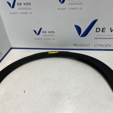 Opel Mokka 1.5 CDTi 16V Wheel arch strip 2022 98342176XT