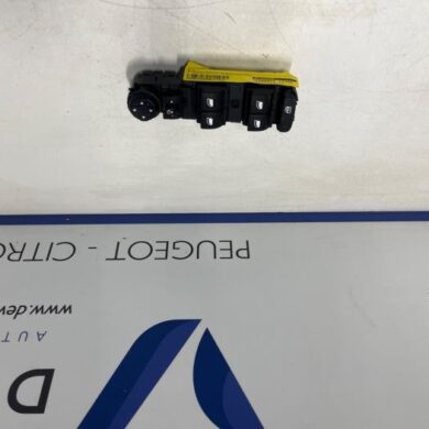 Peugeot 2008 1.2 VTi 12V PureTech 100 Multi-functional window switch 2021 96788264ZD