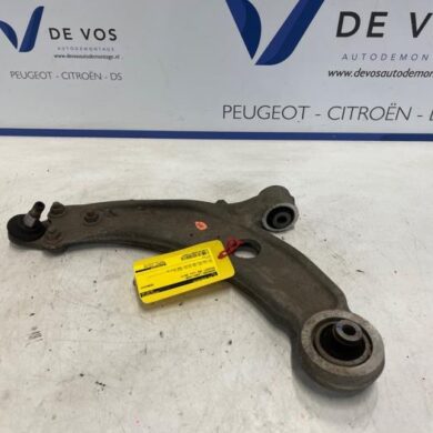 Peugeot 308 1.6 16V GTi 270 Front wishbone, left 2017 9814012580