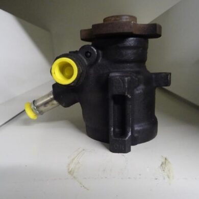 Peugeot 205 1.9 CTi Power steering pump 180Z 1990