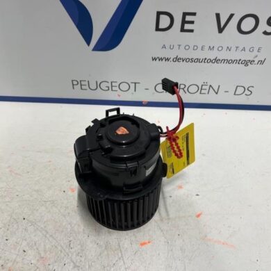 Peugeot 308 1.2 PureTech Hybrid 136 Kachel Ventilatiemotor 2022 9837609380