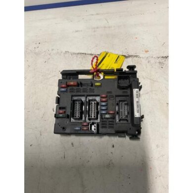 Peugeot 206 1.4 XR,XS,XT,Gentry Fuse box 2008 6500Y1
