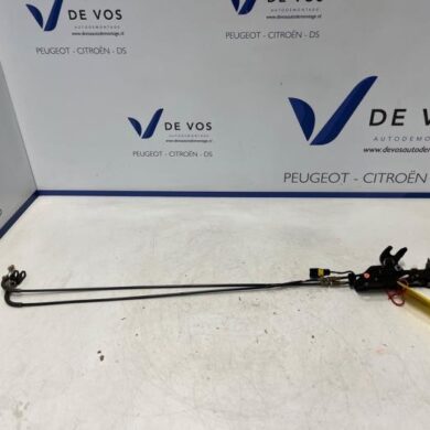 Peugeot 206 1.6 16V Boot lid lock mechanism 2006 8484P6