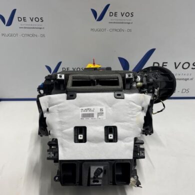 Peugeot 208 1.2 Vti 12V PureTech 130 Heater housing 2022 9833378080