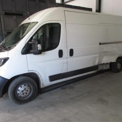 Peugeot Boxer  Portier 4Deurs links-voor 2015 9002EJ-9002FG