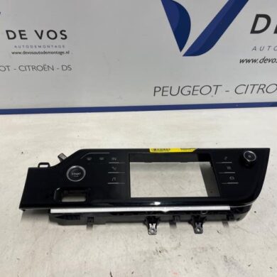 Citroen C4 Picasso 1.2 12V PureTech 130 Radiobedienings paneel 2017 98248995XY-98167274XY