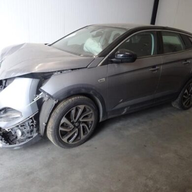 Opel Grandland X 1.2 Turbo 12V Front wing, left 2019 9817517180