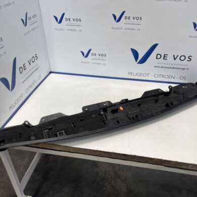 Peugeot 3008 1.2 12V Hybrid 136 Paravent 2024 9840368180