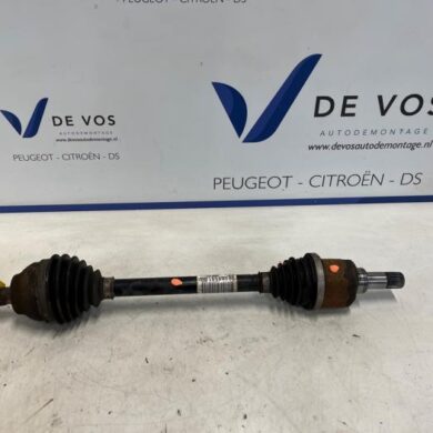 Peugeot 2008 1.2 12V e-THP PureTech 130 Aandrijfas links-voor HNS-HN05 2019 9800387380-1613732480 20V247