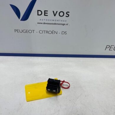 Citroen C3 Aircross 1.2 PureTech 82 Kombischalter Fenster 2018 98016298ZD