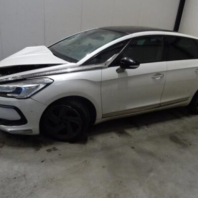 Citroen DS5 2.0 BlueHDI 150 16V Door 4-door, front left 2016 9667050780