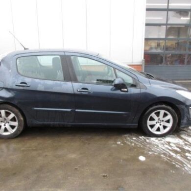 Peugeot 308  Front wing, right 2013 7841Y1