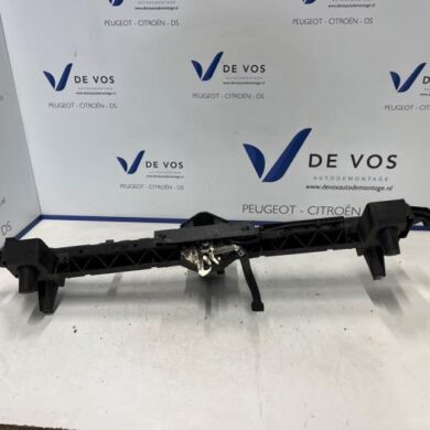 Peugeot 3008 2.0 HDiF 16V Lock plate 2011 742239