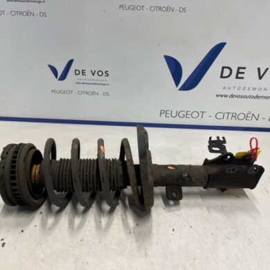 Peugeot 508 2.0 BlueHDi 150 16V Front shock absorber rod, right 2015 5208Y8