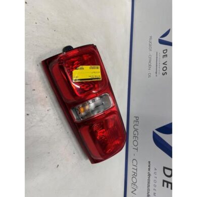 Opel Vivaro 2.0 CDTI 122 Achterlicht rechts 2020 9808243080