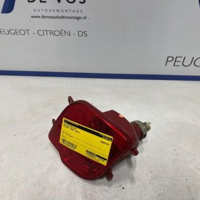 Peugeot 2008 1.2 VTi 12V PureTech 100 Rear fog light 2021 9811718380