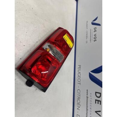 Opel Vivaro 2.0 CDTI 122 Achterlicht links 2020 9808243180